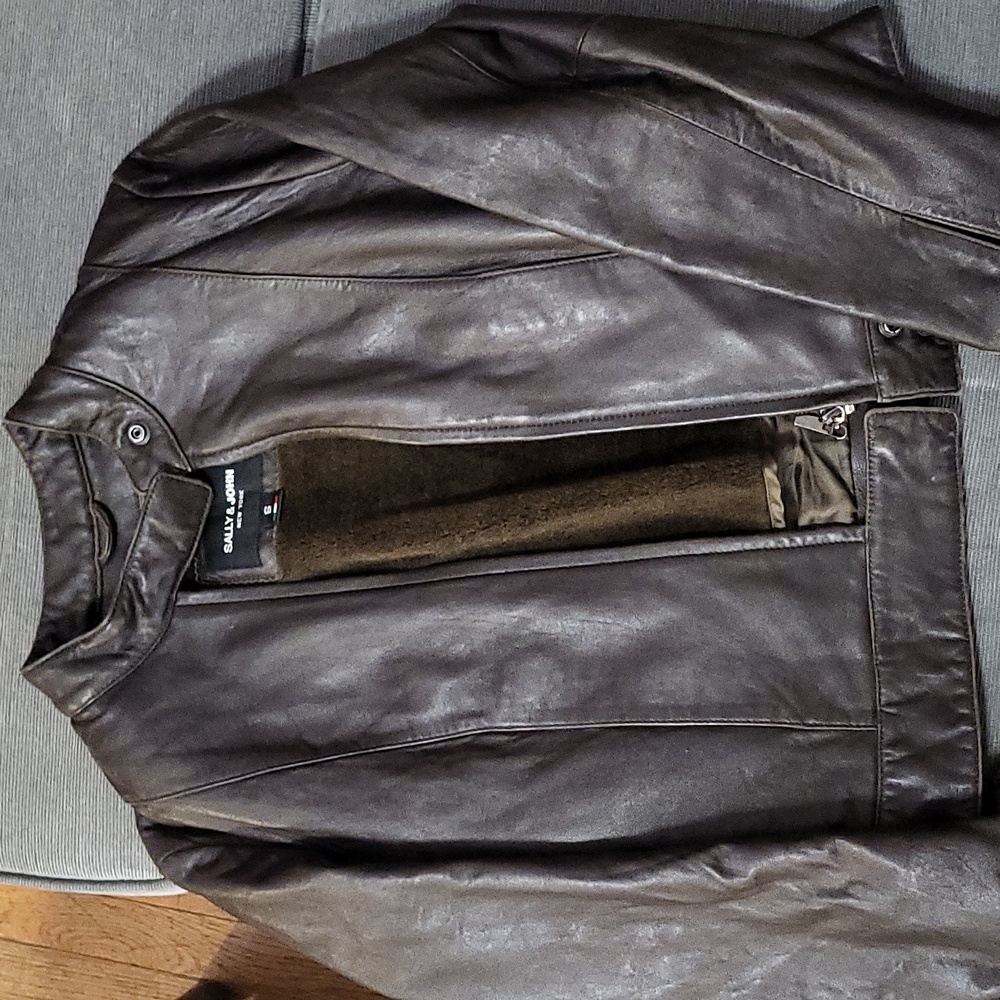 SALLY & JOHN NY SIZE SMALL LEATHER BROWN